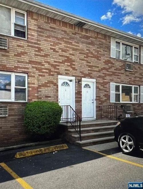 86 Contant Ave, Lodi, NJ, 07644-1729 | Card Image