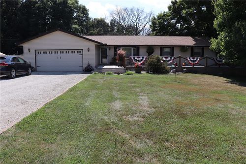 2324 Greenwood Cemetery Rd, Danville, IL, 61834-7860 | Card Image