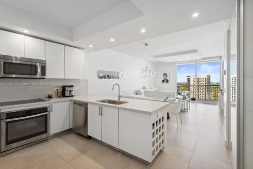 apt-2809-999 1st Ave, Miami, FL, 33130-3491 | Card Image