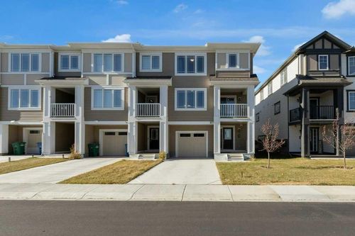 827 Windbury St Sw, Airdrie, AB, T4B5J5 | Card Image