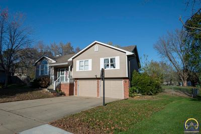 2718 Sw Staffordshire Rd, House other with 4 bedrooms, 3 bathrooms and null parking in Topeka KS | Image 2