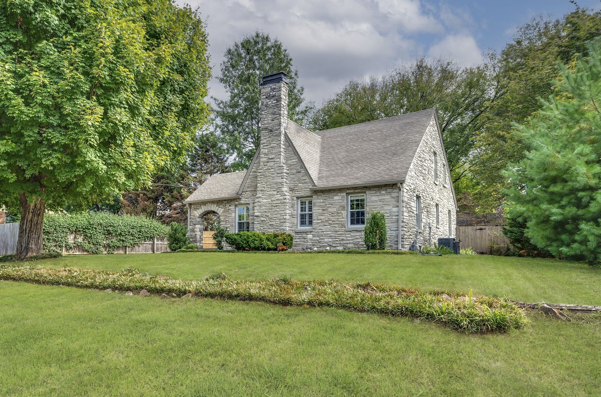 54th Ave, Nashville, TN 37209