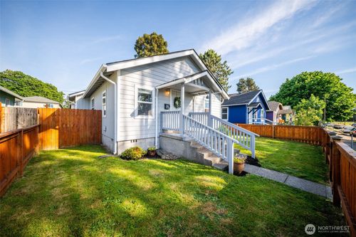 258 21st Ave, Longview, WA, 98632-1119 | Card Image