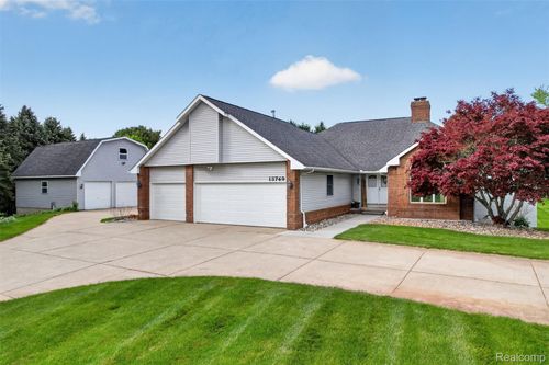 13749 Merrie Meadow Lane, Green Oak Township, MI, 48178 | Card Image