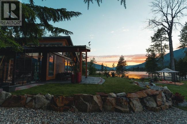 179 Kootenay Lake Rd, House other with 2 bedrooms, 2 bathrooms and 12 parking in Procter BC | Image 42