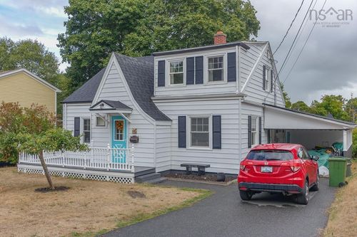 6 Comeau Ave, Kentville, NS, B4N1P4 | Card Image
