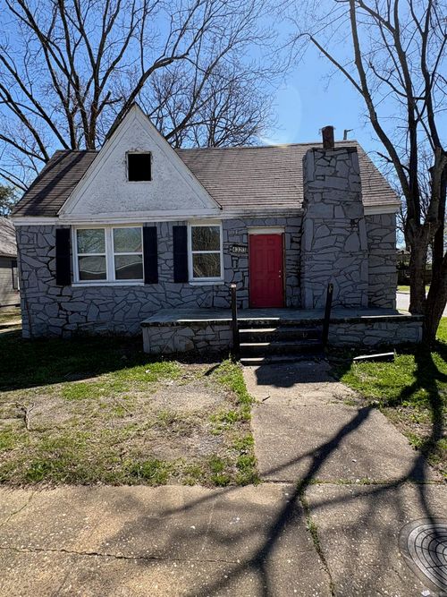 4323 W 11th St, Little Rock, AR, 72204-1911 | Card Image