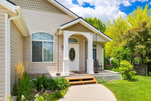 102 Buffalo Square Ct, Kalispell, MT, 59901-2785 | Card Image