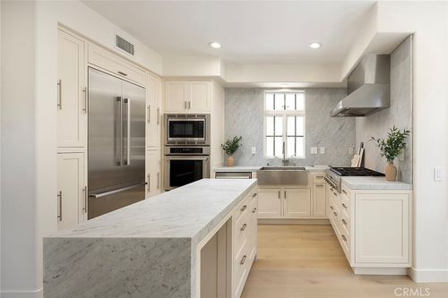 87-2534 Bungalow, Irvine, CA, 92620 | Card Image
