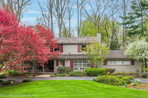 25933 Hersheyvale Dr, Franklin, MI, 48025-2232 | Card Image