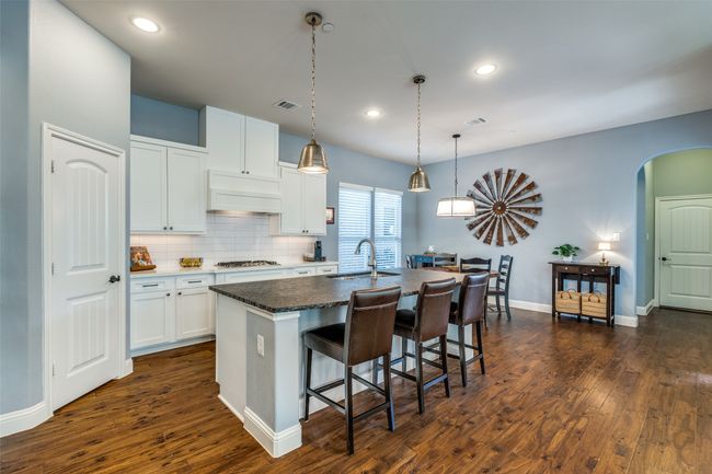 8617 Grassland Dr, Condo with 3 bedrooms, 3 bathrooms and null parking in Mckinney TX | Image 5