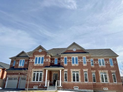 35 Clarinet Lane, Stouffville, ON, L4A4N8 | Card Image