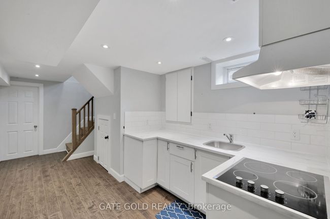 64 Nash Rd S, House other with 6 bedrooms, 2 bathrooms and 3 parking in Hamilton ON | Image 23