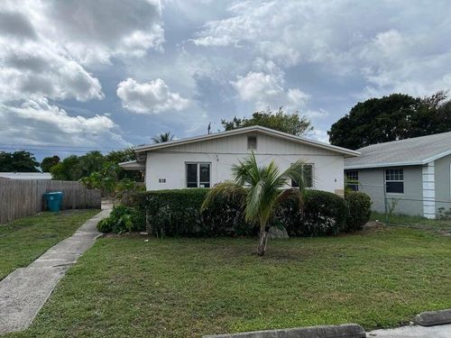 518 Nw 10th Ave, Boynton Beach, FL, 33435-3043 | Card Image