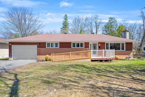 25 Basswood Avenue, Stittsville - Munster - Richmond, ON, K2S1M8 | Card Image