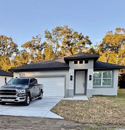 435 E 13th St, Apopka, FL, 32703-7107 | Card Image