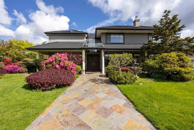 7975 Sunnymede Gate, House other with 4 bedrooms, 4 bathrooms and 5 parking in Richmond BC | Image 2
