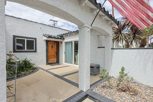 15001 Victoria Ln, Huntington Beach, CA, 92647-2610 | Card Image
