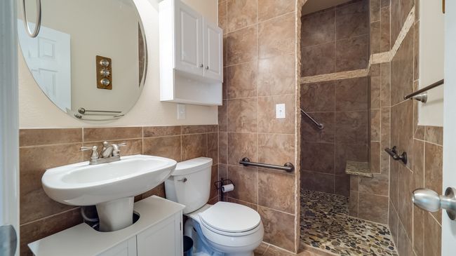 1144 Spanish Moss Dr, House other with 3 bedrooms, 3 bathrooms and null parking in Savannah TX | Image 5