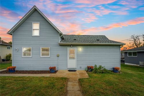 304 E Plum St, Anamosa, IA, 52205-1328 | Card Image