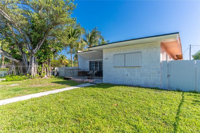 13895 Ne 11th Ave, House other with 4 bedrooms, 2 bathrooms and null parking in North Miami FL | Image 3