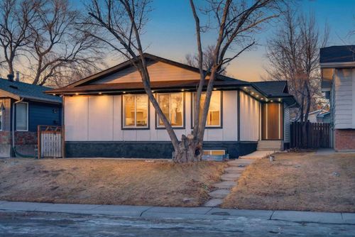 420 Pinegreen Close Ne, Calgary, AB, T1Y1W3 | Card Image