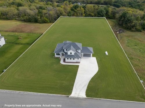 13311 Woodland Ranch Dr, Lone Jack, MO, 64086-5201 | Card Image