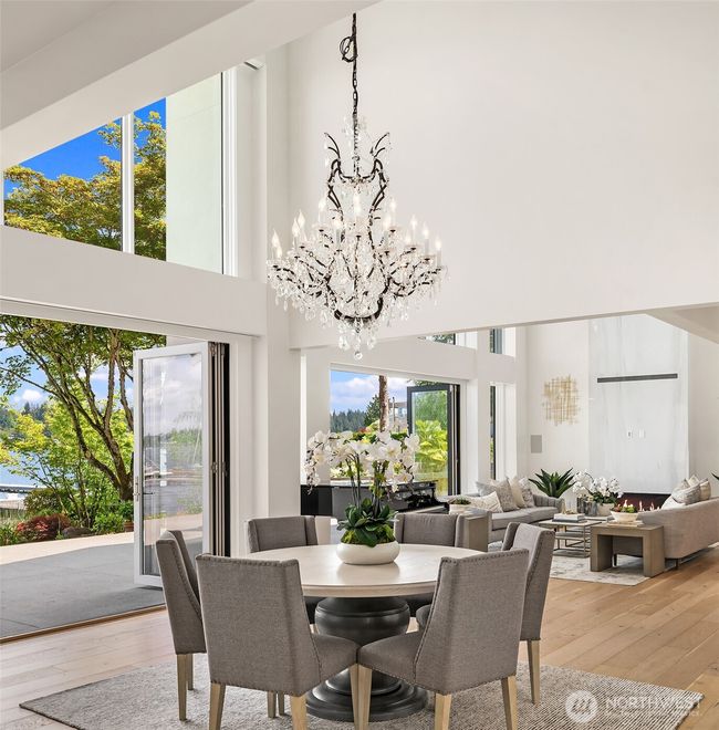8620 N Mercer Way, House other with 5 bedrooms, 5 bathrooms and 3 parking in Mercer Island WA | Image 9