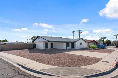 2105 S River Drive, House other with 4 bedrooms, 2 bathrooms and null parking in Tempe AZ | Image 1