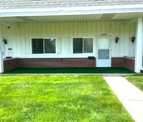 2-23004 Doremus St, Saint Clair Shores, MI, 48080-2745 | Card Image
