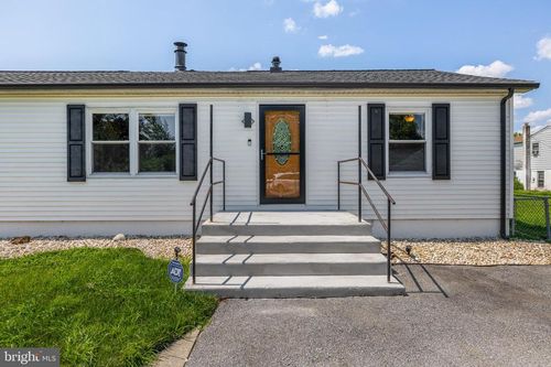 112 3rd Ave, NEW CASTLE, DE, 19720-4122 | Card Image
