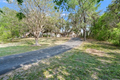 7806 Shady Hollow Ln, San Antonio, TX, 78255-1227 | Card Image