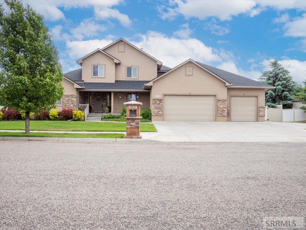 Veil Dr, Ammon, ID 83406