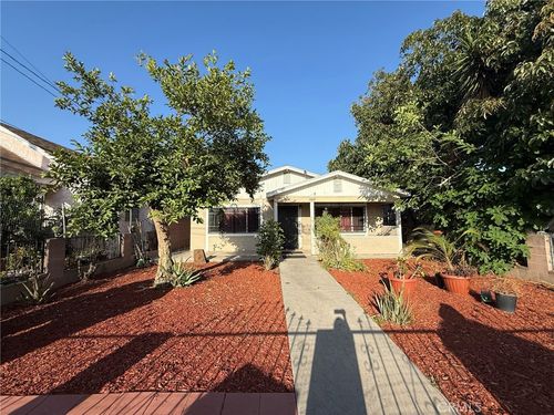 8904 Bandera, Los Angeles, CA, 90002 | Card Image