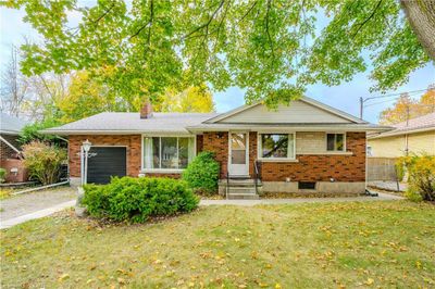 10 Pine Dr, House other with 3 bedrooms, 2 bathrooms and 3 parking in Guelph ON | Image 1