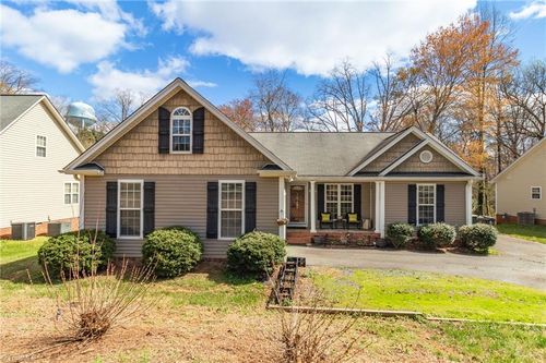 3525 Transou Rd, Pfafftown, NC, 27040-9256 | Card Image