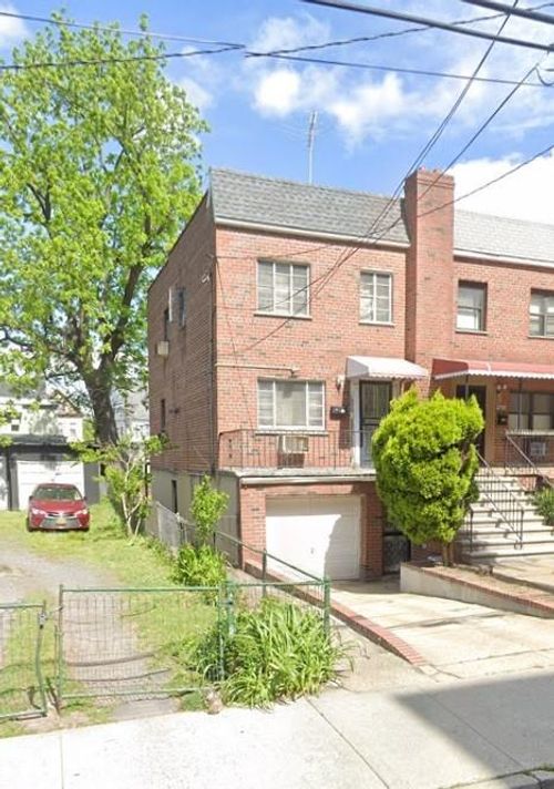 4749 Richardson Ave, Bronx, NY, 10470-1022 | Card Image