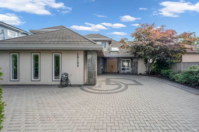 10100 Lassam Rd, House other with 6 bedrooms, 4 bathrooms and 4 parking in Richmond BC | Image 2