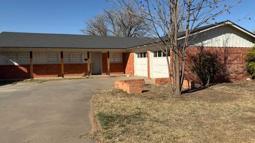 2010 52nd St, Lubbock, TX, 79412-2712 | Card Image
