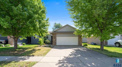 306 Emmett Trl Trail, Harrisburg, SD, 57032 | Card Image