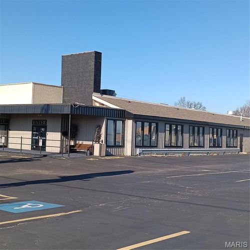 407 Dunn Rd, Florissant, MO, 63031-7930 | Card Image