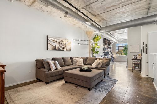 apt-203-120 Saint Louis Ave, Fort Worth, TX, 76104-1257 | Card Image