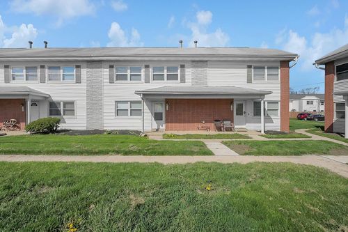 156 Buckeye Cir, Columbus, OH, 43217-1088 | Card Image