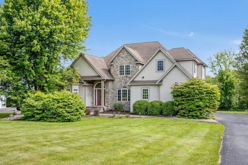32 Gellatly Dr, Wappingers Falls, NY, 12590-6478 | Card Image