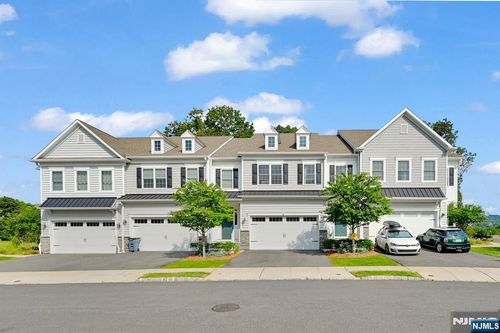 5 Azalea Ln, Cedar Grove, NJ, 07009-2314 | Card Image
