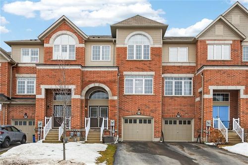 4020 Fracchioni Dr, Beamsville, ON, L3J0R8 | Card Image