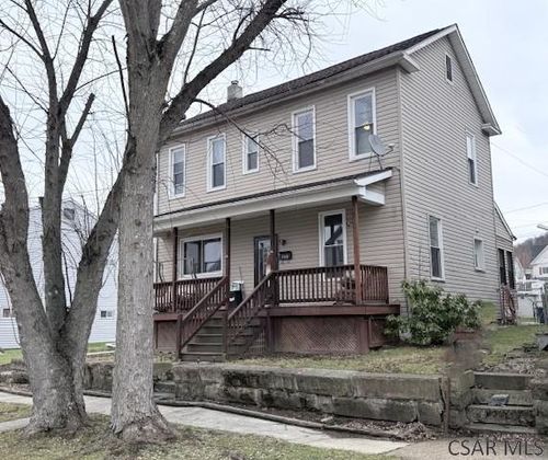 654 Park Ave, Johnstown, PA, 15902-2704 | Card Image