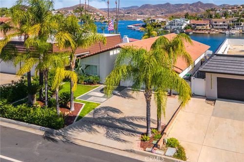 30238 Longhorn Dr, Canyon Lake, CA, 92587-7645 | Card Image
