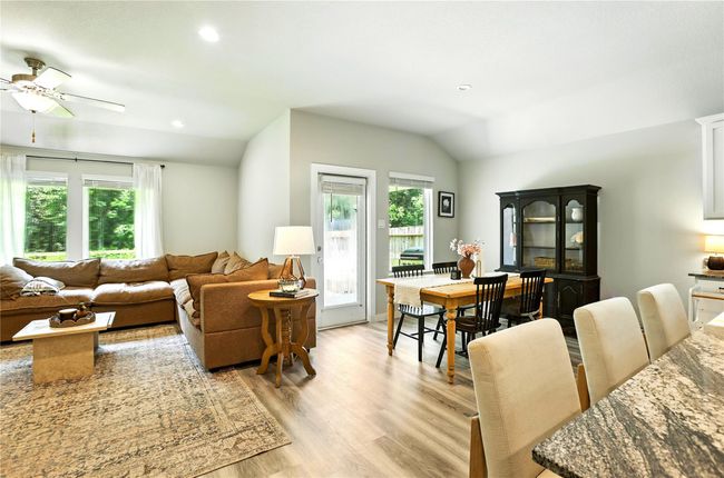 621 Little Spring Ct, House other with 4 bedrooms, 2 bathrooms and 2 parking in Anahuac TX | Image 19