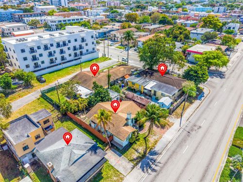 1675 Nw 2nd St, Miami, FL, 33125-5520 | Card Image